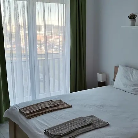 Coresi Deluxe Lägenhet *